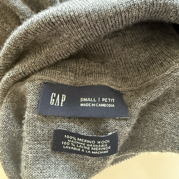 GAP Merino Wool Turtleneck Grey - Picture 3 of 4